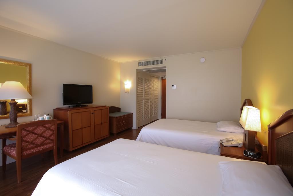 Guam Reef Hotel Tumon Eksteriør billede