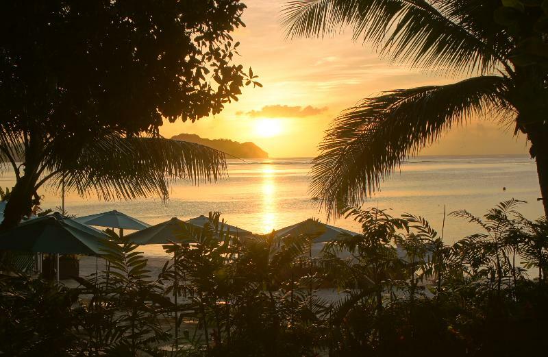 Guam Reef Hotel Tumon Eksteriør billede